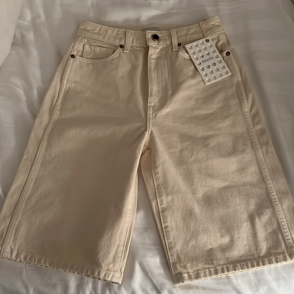 NWT Khatie Mitch Denim Shorts in Ivory - Picture 3 of 7